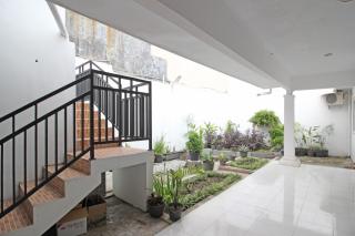 RedDoorz near Terminal Tirtonadi - 5