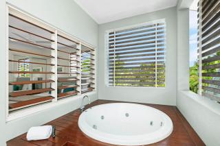 Mantra Aqueous on Port - Port Douglas - 8