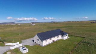 Tranquil Sands Holiday Home - Paible - 0
