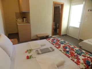Nikos Apartments - 3