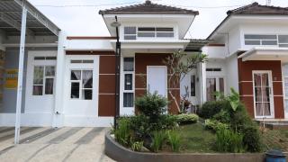 Villa All New Casa Verde by Masterpiece Villa - Batu - 4