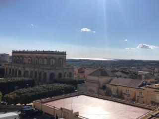 happy holidays - Noto - 3