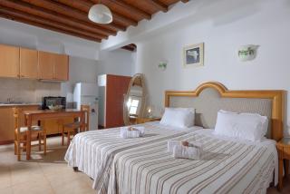 Adonis Rooms - Playa Kalo Livadi - 5