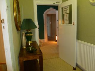 Greenlaw Guest House - 4