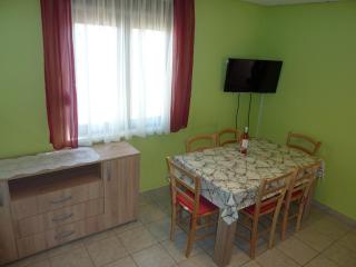 Queen beach Apartments - private pool - Sabunike III - Privlaka - 2