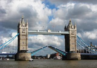 City Living Apartments - Londra - 0