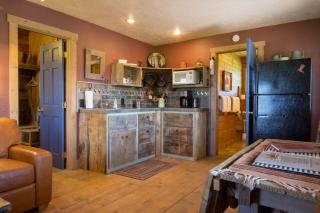 Secluded 1 Bedroom Cabin on 50 Acres of Land - Panguitch - 7