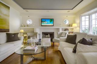 A Touch of Cape Cod in West Hollywood - Los Angeles - 6