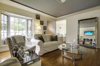A Touch of Cape Cod in West Hollywood - Los Angeles - 7