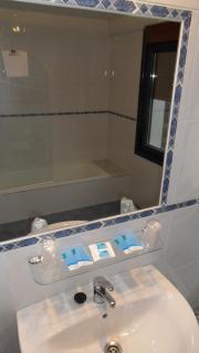 Hotel GBC Avenida Pontevedra - 3