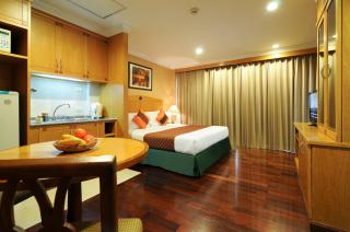 Admiral Suites Bangkok - 8