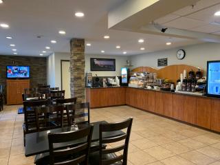 Ramada by Wyndham Portland - Portland - 5