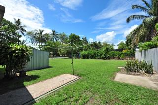 Seascape Holidays - 53 Reef Street - Port Douglas - 7