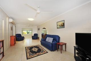 Seascape Holidays - 53 Reef Street - Port Douglas - 3
