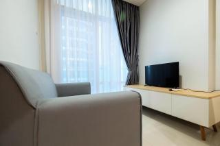 Well Furnished 1BR Brooklyn Alam Sutera Apartment By Travelio - Dongkal Dua - 1