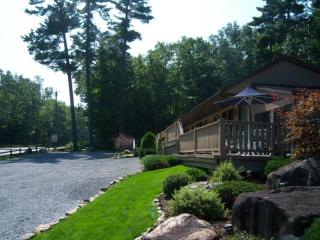 Tall Pines Motel - Lake George - 3