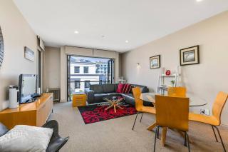 Enormous One Bedroom Beauty in CBD! Free Parking - Auckland - 9