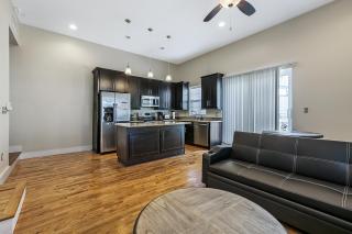Stunning Apartments Close to City Attractions - New Orleans - 6