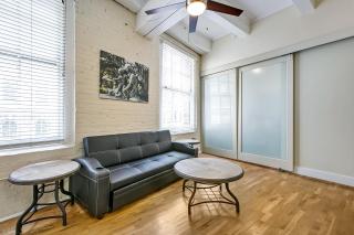 Spacious Condos Steps Away from French Quarter - New Orleans - 7