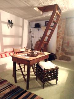 Traditional Art House - 1