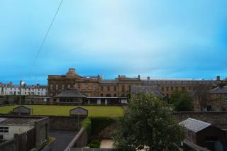 Ayr Beach View Apartment - 4