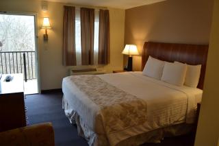 Cascades Inn - Bloomington - 5