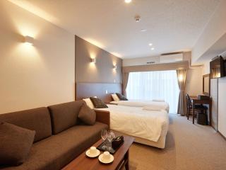 Creass Hotel Tsubogawa Marche - Naha - 8