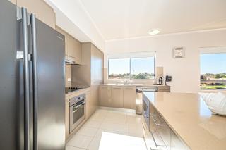 On the Bay Apartments - 5