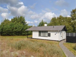 Two-Bedroom Holiday Home In Albak - 3