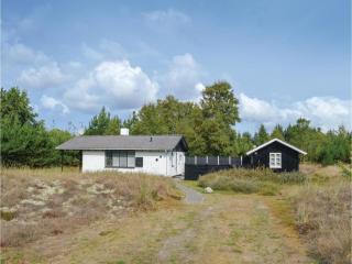 Two-Bedroom Holiday Home In Albak - 2
