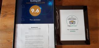the jackdaw pub SELF CATERING STATIC CARAVAN free breakfast supplied - 9