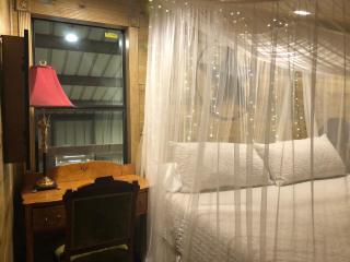 The Barn Loft - Tyler - 5