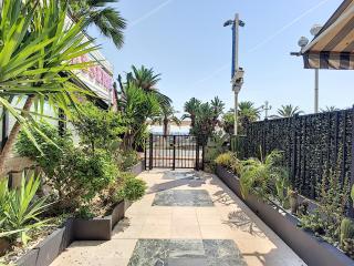 Nestor&Jeeves - SQUARE PROMENADE - Central - Direct access sea - Nice - 9
