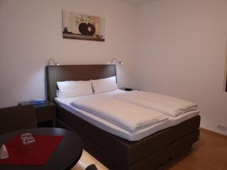 Tuniberg Restaurant Hotel - Freiburg im Breisgau - 2