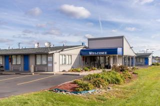 Rodeway Inn Near Hall of Fame - Canton - 9