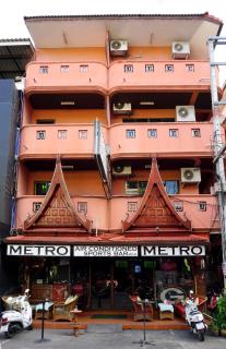 Metro Apartments - 3