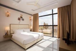 Hotel Sapphire Premium Hotel & Suite - Karad - 0