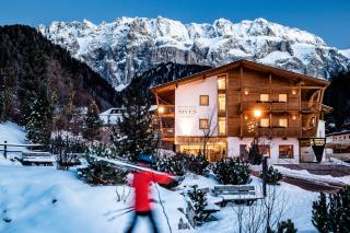 Boutique Hotel Nives - Luxury & Design in the Dolomites - Wolkenstein in Gröden - 9