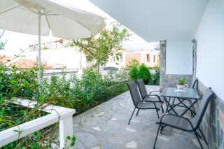 Thomas Apartments - 2