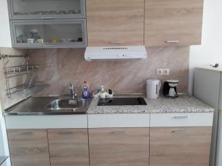 Mavrova Guest House - 9