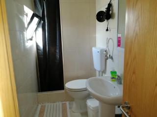 Lagos City Center Guest House & Hostel - 8