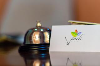 V Park Hotel - Tbilisi - 8