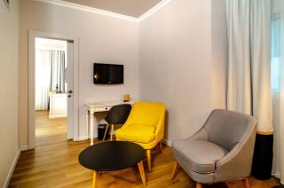 Royal Plaza Hotel - 7