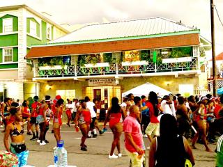 Seaview Inn - Basseterre - 8