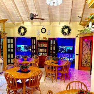 Seaview Inn - Basseterre - 3