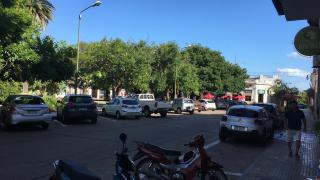 Apartamento para 8 personas frente a la plaza principal Mercedes Uruguay - Mercedes - 8