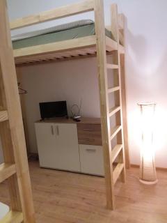 Living in the Box - Berlin - 2