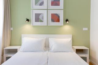 Dinostratus House - 7