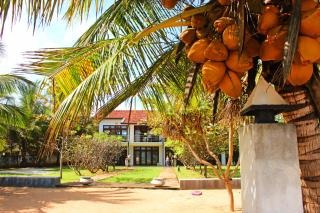 Beach Front Villa Nilaveli - 9