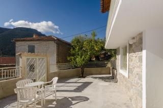 Ev Zin Basilicum - Leonidio - 4
